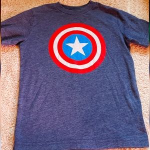 Size 6/7 boys short sleeved logo